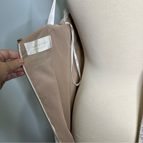 Bronx & Banco White Lace Overlay Exposed Back 2 Way Zipper Formal Dress Size 6 - Picture 10 of 14